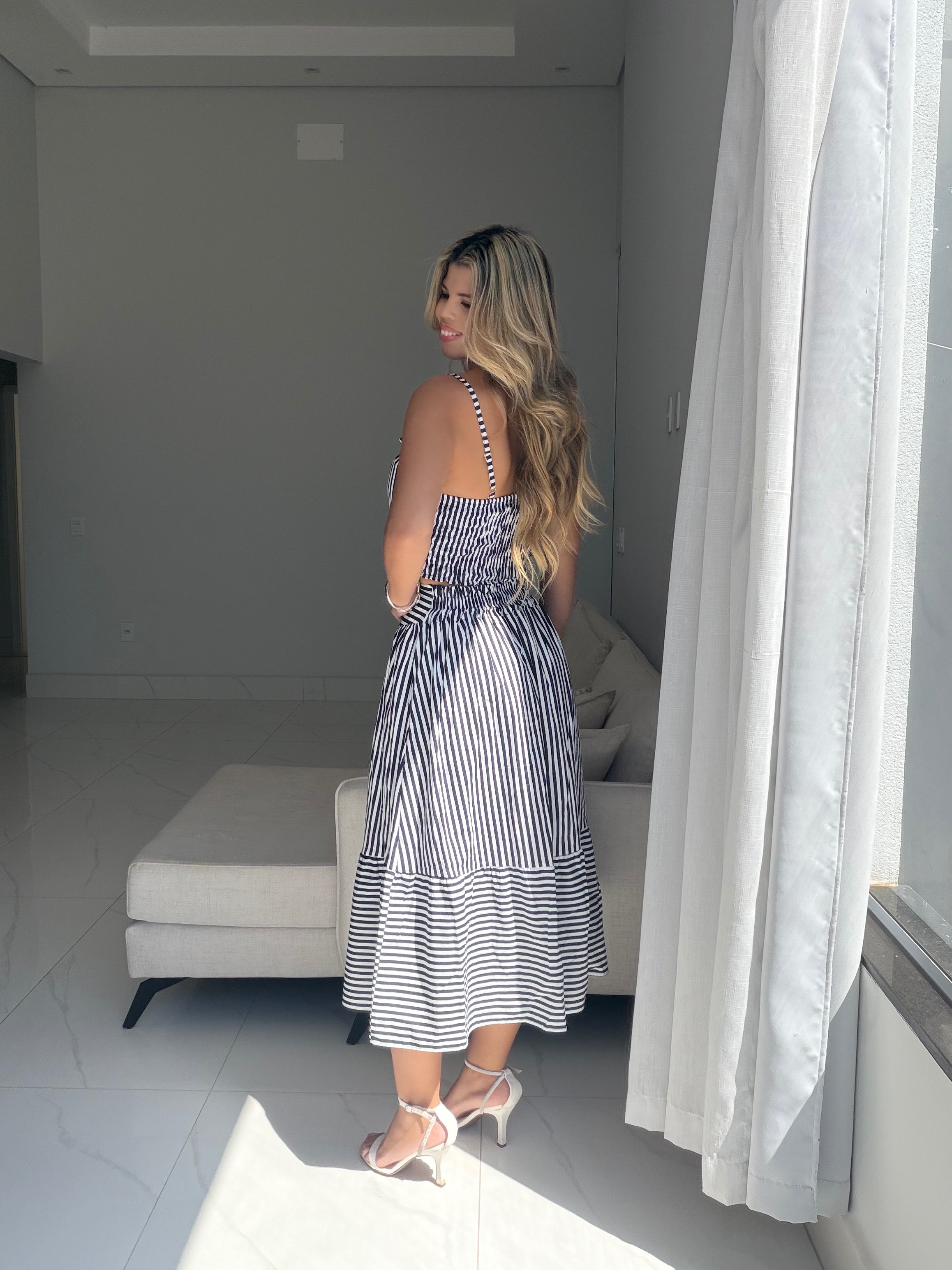 Conjunto de Blusa e Saia Midi Trancoso