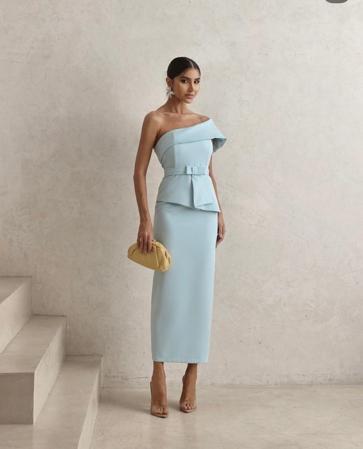 Vestido Midi Alfaiataria com Cinto Barcelona