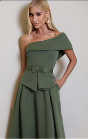 Verde escuro